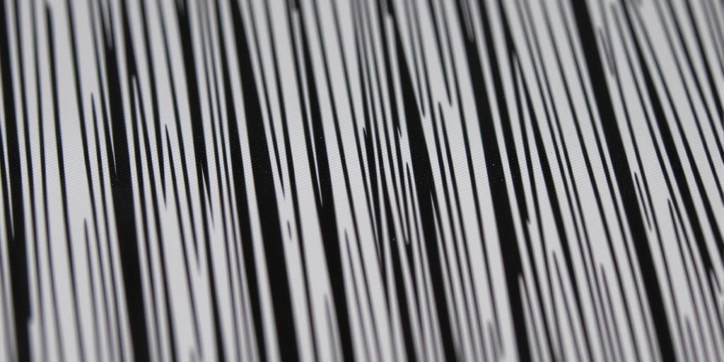 Un code-barres avec des chiffres et des lignes parallèles.